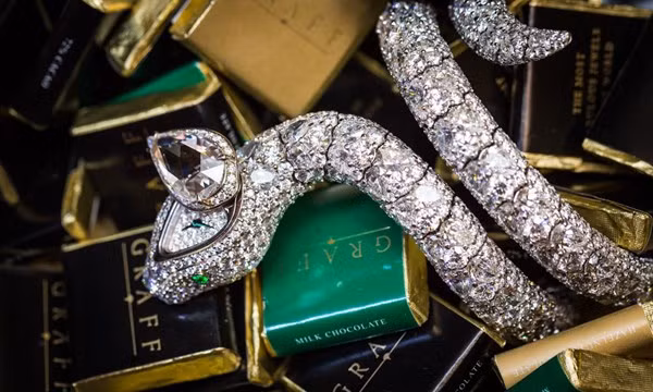 Nhung mau dong ho xa xi dinh dam trong lich su-Hinh-2