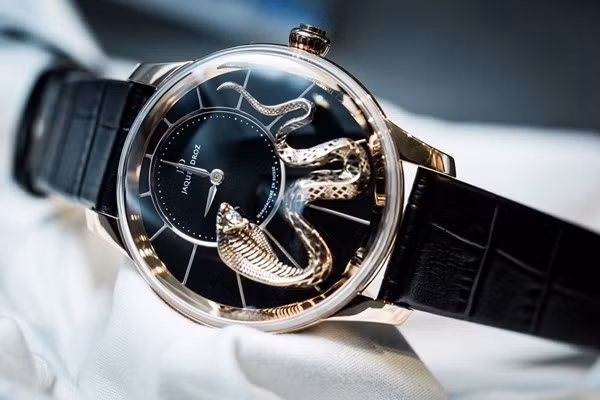 Nhung mau dong ho xa xi dinh dam trong lich su-Hinh-3