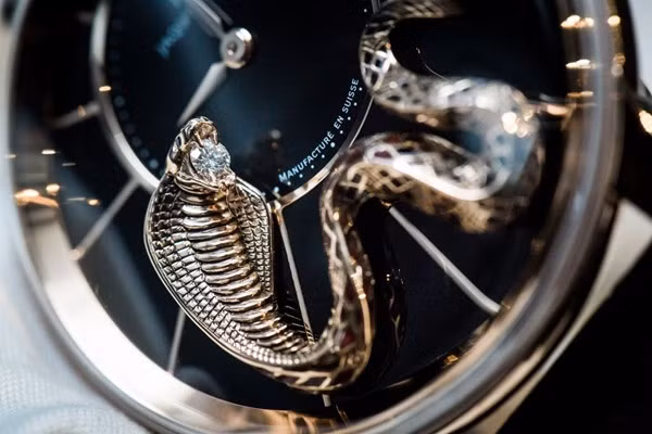 Nhung mau dong ho xa xi dinh dam trong lich su