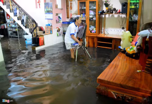 Hem o Sai Gon 20 gio chim trong nuoc ban sau bao-Hinh-7