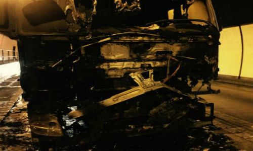 Lai them mot vu chay xe du doi trong ham Hai Van-Hinh-2