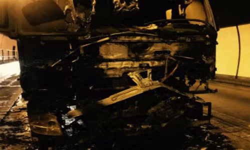 Lai them mot vu chay xe du doi trong ham Hai Van-Hinh-2