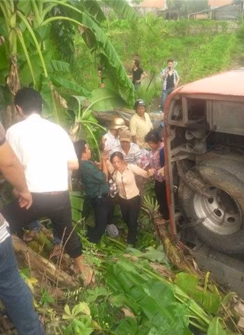 Xe khach Phuong Trang lien tiep gay tai nan kinh hoang-Hinh-5