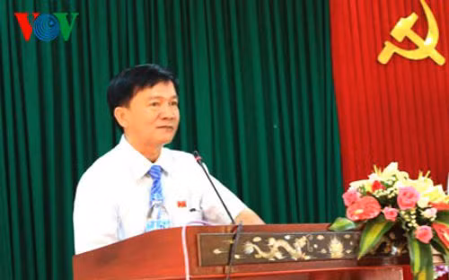 Chan dung tan Chu tich HDND va Chu tich UBND tinh Quang Ngai-Hinh-2