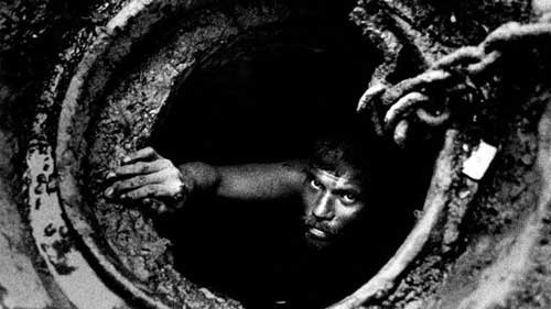 Tận mắt công việc “bước xuống địa ngục” ở Mumbai, Ấn Độ Tan mat cong viec “buoc xuong dia nguc” o Mumbai, An Do