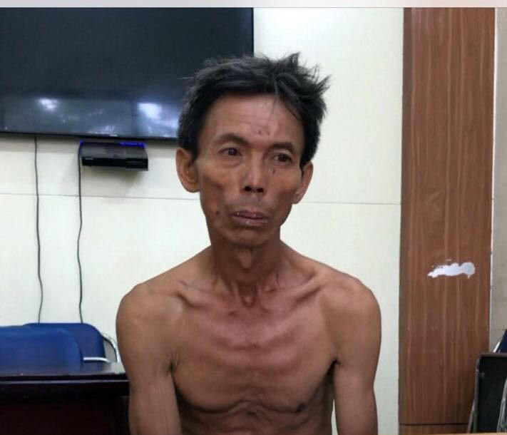 Đối tượng giết vợ vì ghen tại cơ quan điều tra.