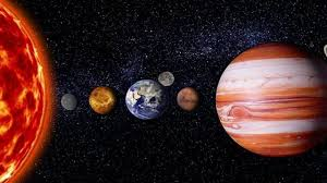 “Ngũ tinh hội tụ” là hiện tượng thiên văn hiếm gặp khi cả năm hành tinh Kim, Mộc, Thủy, Hỏa, Thổ trong Thái Dương Hệ cùng nằm trên một đường thẳng - theo góc nhìn từ Trái Đất (nhìn thấy cả 5 hành tinh thẳng thành 1 hàng) chứ không phải là một đường thẳng thật (tức không phải một giao hội).