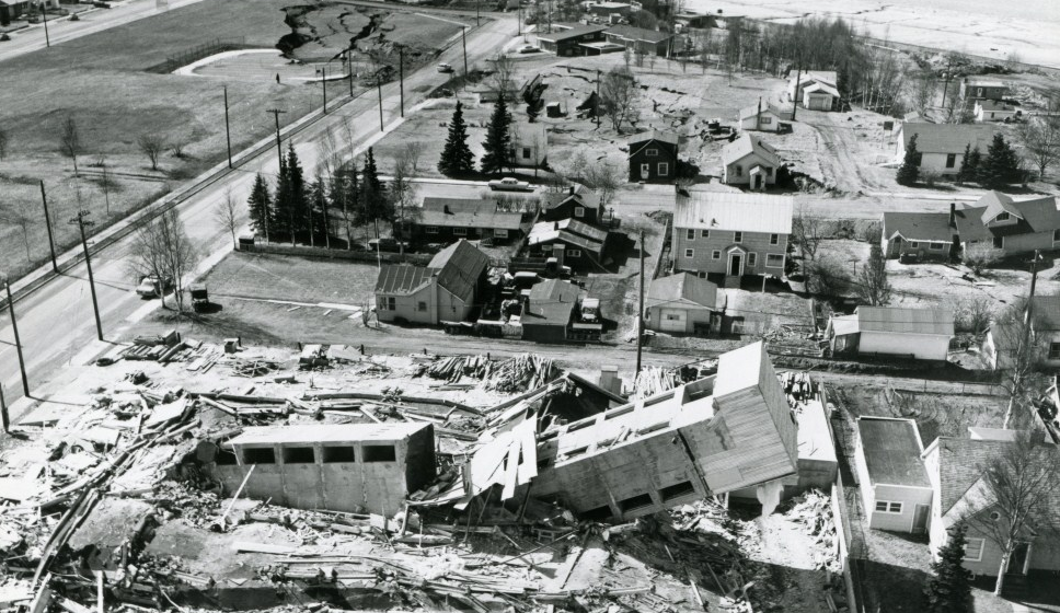 Trận động đất ngày 27/3/1964 ở Alaska, với cường độ 9,2 độ richter, là trận động đất lớn nhất trong lịch sử nước Mỹ và mạnh thứ 2 thế giới.