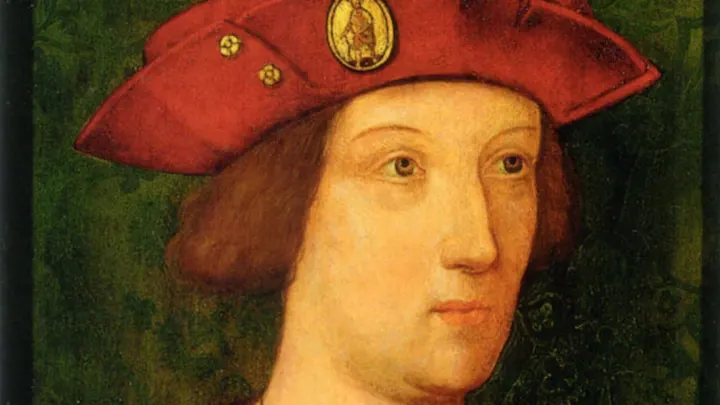 Năm 2002, các nhà khoa học khai quật thi thể Vua Arthur nhưng không tìm ra manh mối.