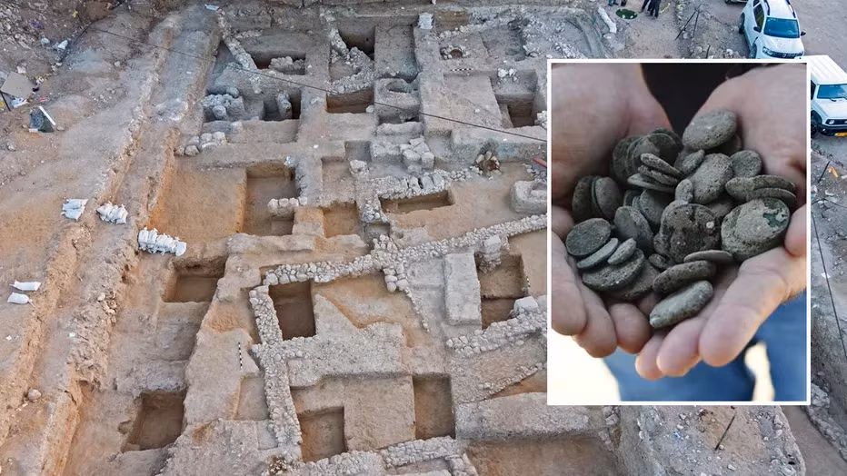 Các nhà khảo cổ cho rằng kho tiền này được chôn giấu để đề phòng thảm kịch.