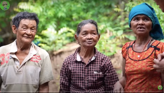 Cụ ông 70 tuổi cưới 2 chị em ruột, hơn 40 năm sống hòa thuận Cu ong 70 tuoi cuoi 2 chi em ruot, hon 40 nam song hoa thuan