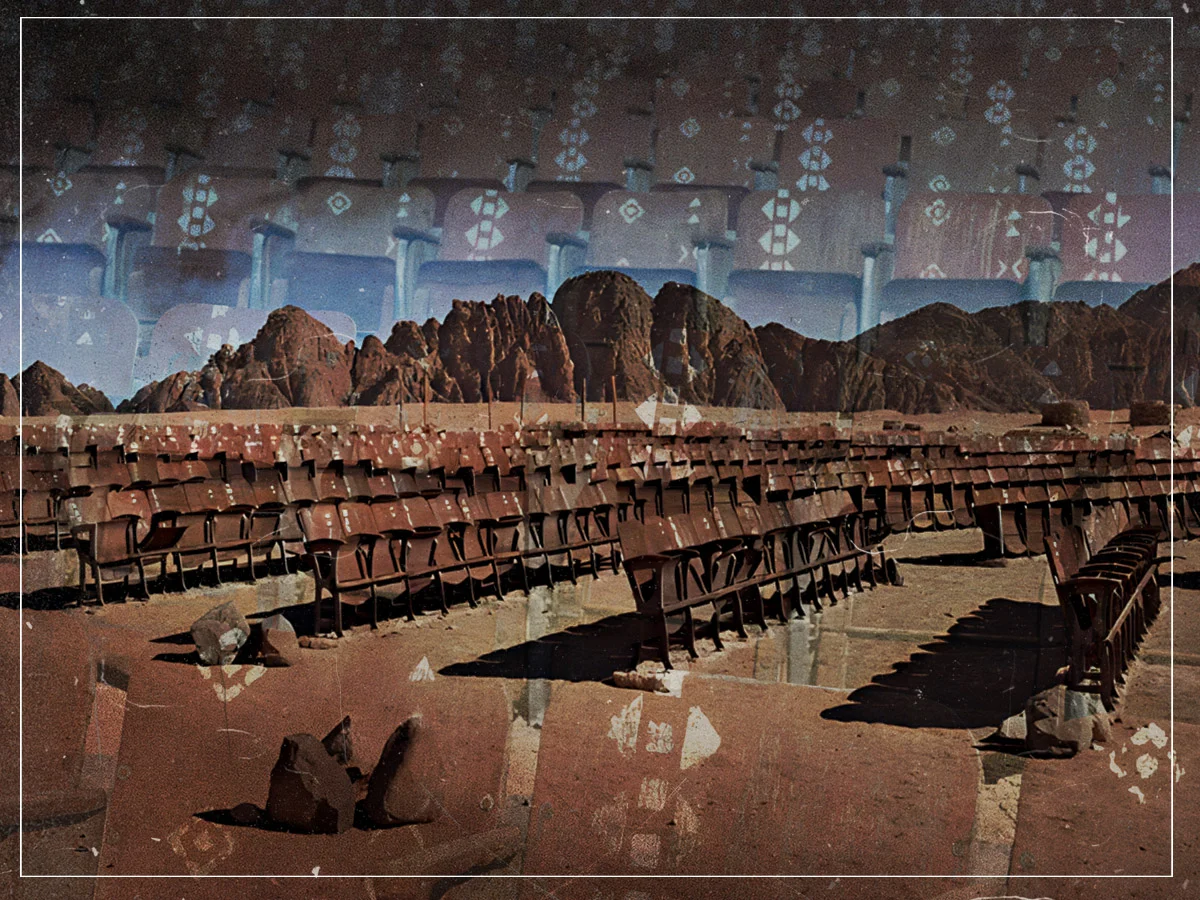 Thêm vào đó, sự cố với máy phát điện đã làm buổi khai mạc thất bại.