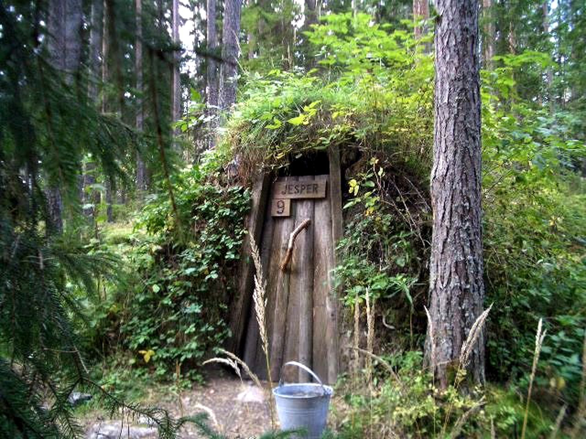 Trong thời đại hiện nay, khi du lịch trở thành một phần quan trọng của cuộc sống, chỗ ở đóng vai trò quyết định trong trải nghiệm của du khách. Hầu hết mọi người thường tìm kiếm những khách sạn sạch sẽ, thoải mái, và tiện nghi. Tuy nhiên, có một khách sạn tại Thụy Điển đã phá vỡ mọi quy tắc thông thường, trở thành điểm đến độc đáo mà du khách không muốn rời sau khi trải nghiệm: khách sạn Delgo.