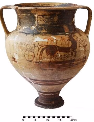 Mặc dù chưa xác định được chủ nhân của ngôi mộ, họ dự định phân tích ADN và đồng vị strontium để tìm hiểu thêm.