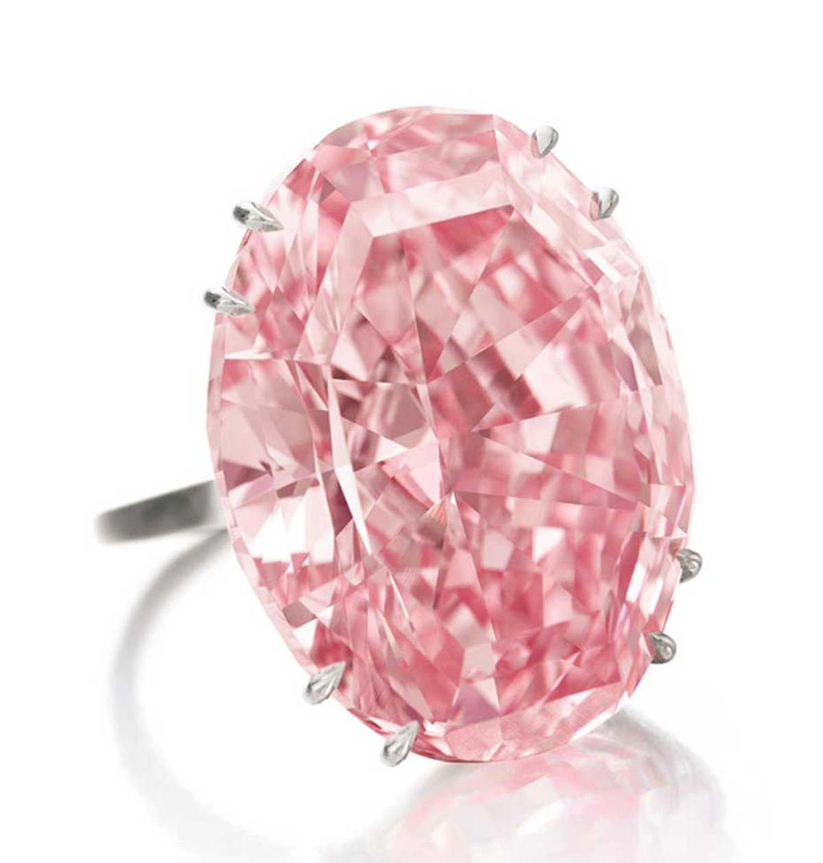 7. Steinmetz Pink: Viên kim cương hồng này nặng 59,60 carat và được xếp hạng là Fancy Vivid Pink, lớn nhất thế giới. Nó có giá trị 25 triệu USD.