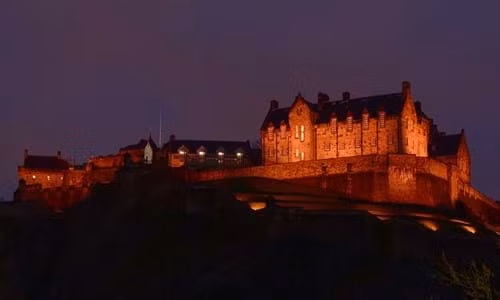 Trong một cuộc khảo sát năm 2001, 51% tình nguyện viên với thiết bị "dò ma" đã trải nghiệm những hiện tượng lạ, như thấy bóng người mờ và cảm giác bị chạm vào.