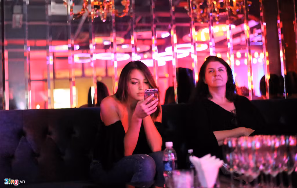 Hot girl người Mỹ thu hút ở mọi góc nhìn.