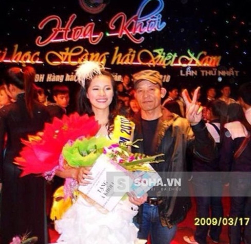 Hạ Vi từng đạt thứ hạng cao ở cuộc thi hoa khôi do nhà trường tổ chức. Thuở ấy, nhan sắc hot girl chưa thật sự lộng lẫy. Ảnh: Soha/Tri thức trẻ