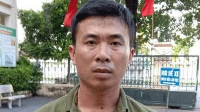  4. Khởi tố tài xế taxi dù đâm CSGT bị thương ở Bắc Giang: Ngày 9/9, Công an huyện Yên Dũng, tỉnh Bắc Giang cho biết, Cơ quan Cảnh sát điều tra Công an huyện Yên Dũng vừa ban hành quyết định khởi tố vụ án hình sự, khởi tố bị can, bắt tạm giam 2 tháng đối với tài xế Doãn Tuấn Anh (41 tuổi, trú tại đường Hồ Công Dự, phường Hoàng Văn Thụ, TP Bắc Giang) về tội “Chống người thi hành công vụ”. Dũng đã làm 1 chiến sĩ CSGT bị rạn xương sườn. 