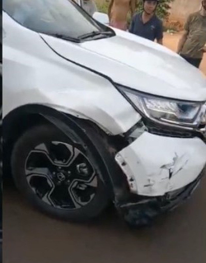 Pho Chi cuc truong Chi cuc Hai quan gay tai nan roi bo chay chi bi xu hanh chinh-Hinh-2