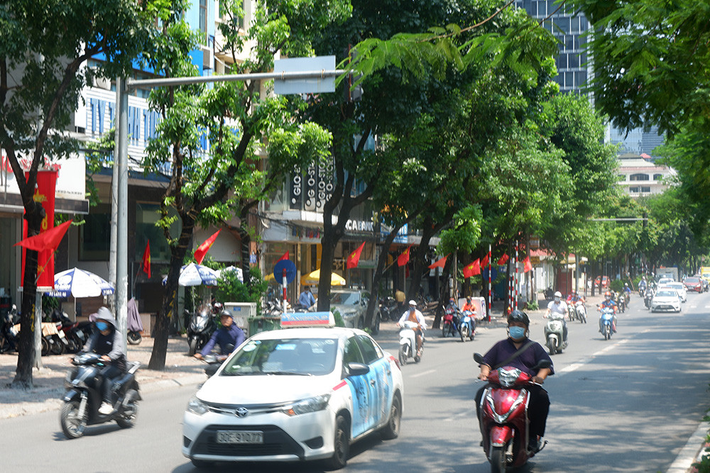 Niềm vui của ngày lễ trọng nhắc nhở mỗi người về thời khắc thiêng liêng của lịch sử 75 năm về trước, để từ đó thêm tự hào, nâng trách nhiệm chung tay dựng xây Thủ đô và đất nước ngày càng phát triển. 