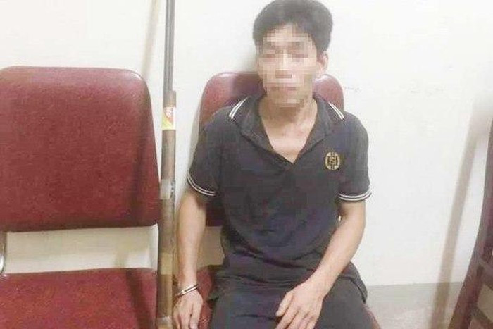  5. Cãi nhau với bố đẻ, nam thanh niên nổ súng "đe dọa": Ngày 4/9, UBND thị trấn Kim Sơn, huyện Quế Phong (Nghệ An) cho biết, đang tiến hành xác minh, làm rõ vụ thanh niên cầm súng tự chế bắn lên trời sau khi xảy ra mâu thuẫn với người bố của mình. Chiều 3/9, xảy ra mâu thuẫn với bố đẻ, Vi Văn Tuấn (SN 1988, trú ở thị trấn Kim Sơn) dùng súng tự chế để bắn lên trời một phát rồi bỏ đi chơi khiến người dân trong xóm một phen hốt hoảng.