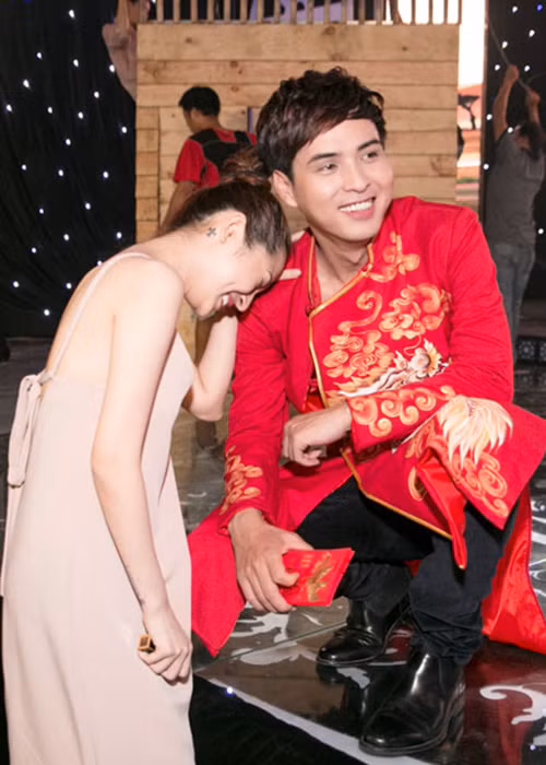 Chuyện tình của Hồ Quang Hiếu và Bảo Anh được người hâm mộ hết mực ủng hộ khi cả hai được xem là cặp đôi trai tài gái sắc của làng âm nhạc Việt. (Ảnh: Dân Việt)