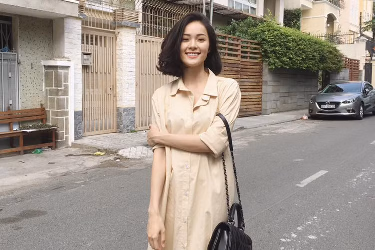 Mỹ nhân Hải Phòng gây tiếc nuối với thân hình gầy guộc, có phần kém xinh so với thời tròn trịa. Ảnh: FBNV