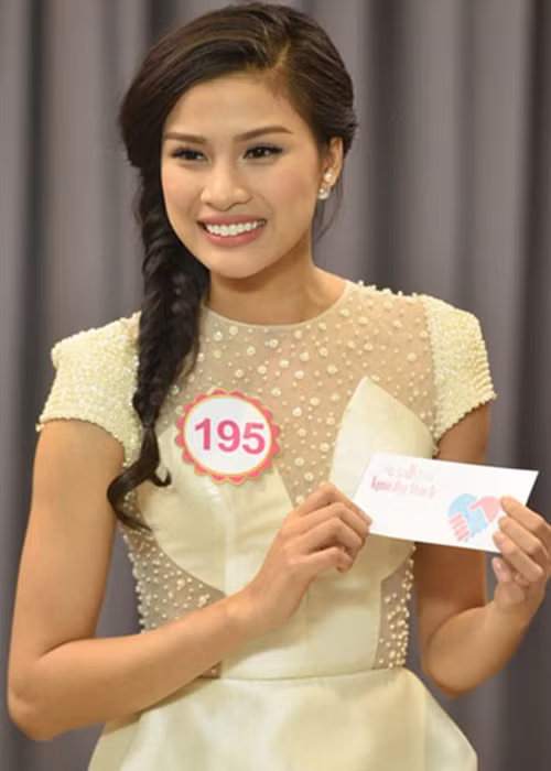 Khi đang được xem là ứng viên mạnh, Nguyễn Thị Thành bị phát hiện làm răng sứ và sau đó vướng lùm xùm làm giả hồ sơ lừa dối ban tổ chức. Ảnh: Đời sống pháp luật.