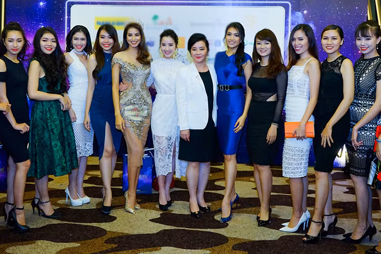 Vòng sơ khảo cuộc thi sẽ diễn ra tại Hà Nội và TP HCM vào tháng 6/2017, vòng bán kết vào tháng 7/2017 và chung kết (ngày 19/8) sẽ được tổ chức tại Nha Trang.