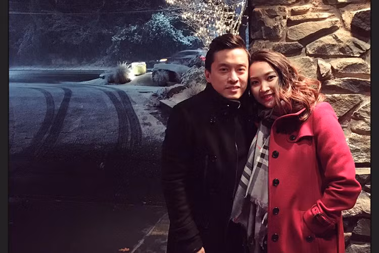 Sau đám cưới, Yến Phương vẫn tiếp tục học ở Mỹ và kinh doanh online. Tháng 11/2016, vợ chồng cô chính thức thông báo sắp đón thêm thành viên mới. (Ảnh: FBNV)