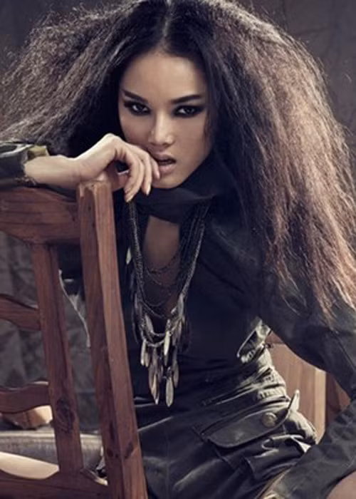 Bảo Hòa từng yêu giám đốc sáng tạo người Pháp - Henri Hubert. Sau 5 năm gắn bó, cặp đôi bất ngờ chia tay mà không tuyên bố lý do. Hiện tại, nữ diễn viên phim “Dốc tình” rất kín tiếng trong chuyện tình cảm. Ảnh: Zing