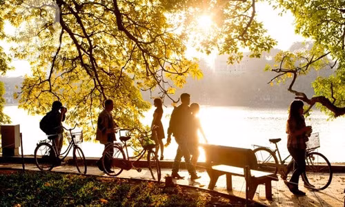 Thoi tiet hom nay 23/3: Ha Noi trua chieu troi nang