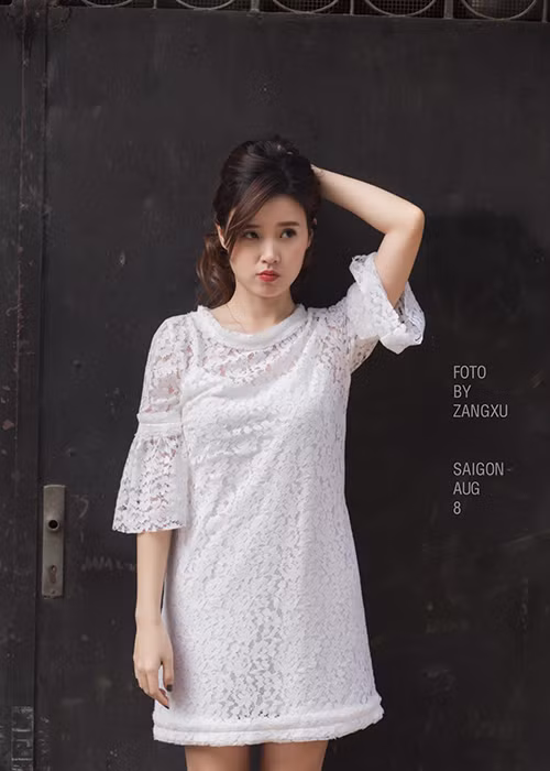 Hot girl Midu Du cũng chúc phái đẹp nhận được hoa và quà cũng như cả tấm lòng và tình yêu thương của người tặng. Cô còn nhắn nhủ: “Sống luôn có những ước mơ hoài bão riêng và luôn biết tự trân trọng yêu thương bản thân mình”. (Ảnh: FBNV)