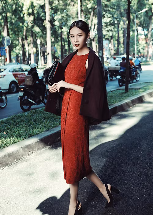 Sau cuộc thi, Phí Phương Anh tạm bảo lưu việc học đại học để chuyển vào Sài Gòn sinh sống, làm việc. Chân dài 9x còn dành khá nhiều thời gian rèn luyện bản thân, trau dồi những kỹ năng. Ảnh: FBNV