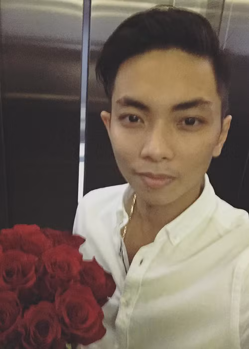 Phan Hiển còn gửi lời chúc mừng sinh nhật đến Khánh Thi. Anh viết: “Chúc sinh nhật bà xã. Mong những gì tốt đẹp nhất sẽ đến với em. Love you forever (Yêu em mãi mãi)”. Ảnh: FBNV