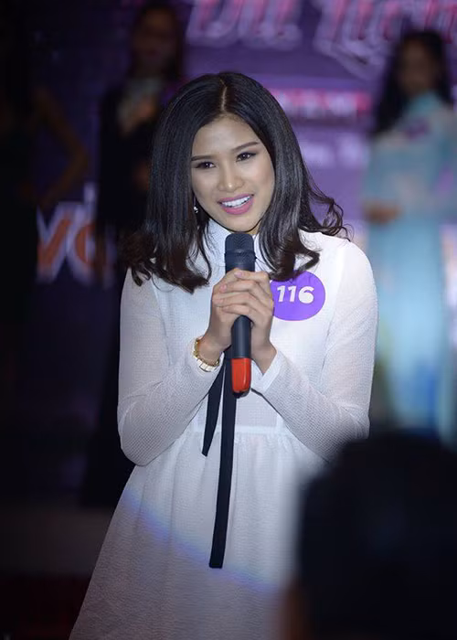 Có thể thấy, con đường chinh phục đỉnh cao nhan sắc của Nguyễn Thị Thành khá lận đận khi cô liên tiếp vướng thị phi tại các cuộc thi sắc đẹp. Ảnh: FBNV