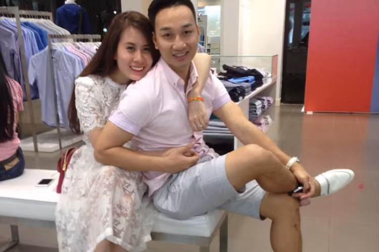 Ngọc Hương từng tỏ ra vô cùng hạnh phúc vì được bạn trai chăm sóc từng li từng tí. Theo lời cô, cả hai luôn tận dụng thời gian bên nhau. Ảnh: FBNV