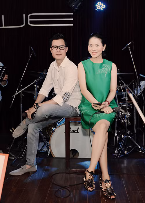 Ngoài Lệ Quyên và Thanh Thảo, Quang Dũng còn mời Mỹ Tâm, Hồng Nhung và Phạm Thu Hà song ca cùng anh trong liveshow này.