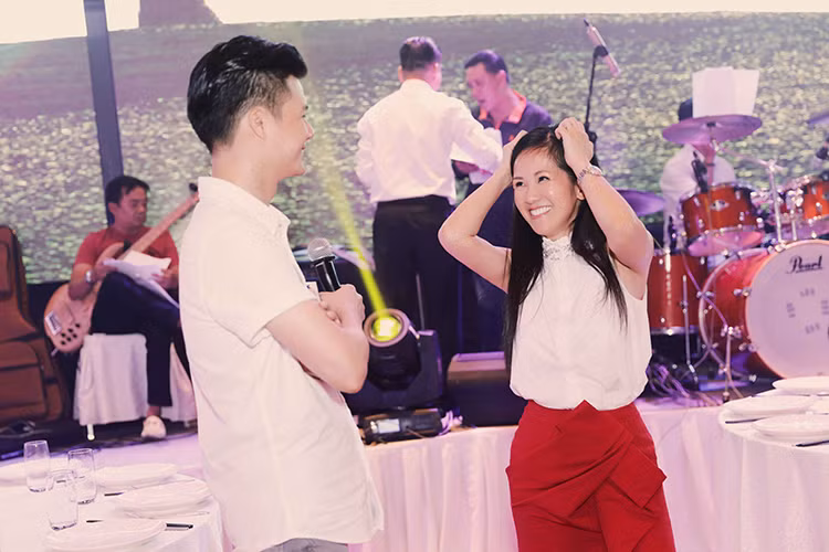 Live show của Quang Dũng sẽ diễn ra tại TP HCM vào ngày 18/3, Hà Nội vào ngày 31/3 và tại California, Mỹ vào ngày 14/5.