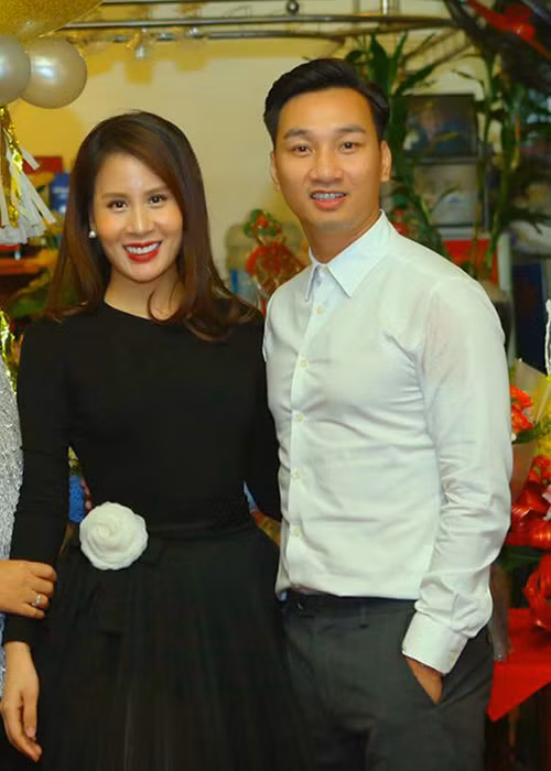 MC Thanh Trung mung sinh nhat vo moi cuoi giua on ao-Hinh-2