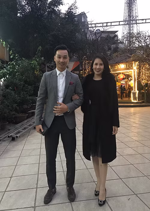 MC Thanh Trung mung sinh nhat vo moi cuoi giua on ao-Hinh-10