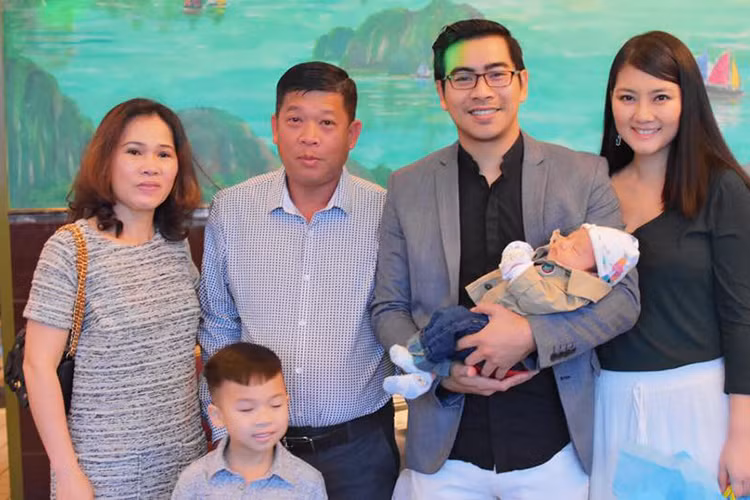 Ngoc Lan - Thanh Binh mo tiec day thang con trai o My-Hinh-3