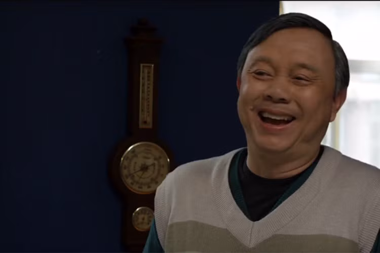 Chí Tài cho biết, anh thích thú với câu chuyện tình tay ba Năm Triều - Tư Lành - Út Trong khi nhân vật của anh và Hoài Linh cùng yêu một cô gái ngay từ thời niên thiếu cho đến tận khi già.