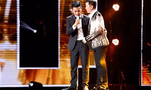 Thi sinh Than tuong Bolero khoc nghen vi bo mat dung ngay thi