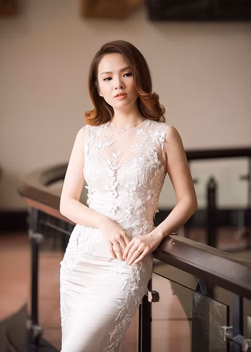 Cũng sinh năm 1983, MC diễn viên Đan Lê hiện đã là mẹ của hai cậu con trai kháu khỉnh, đáng yêu.