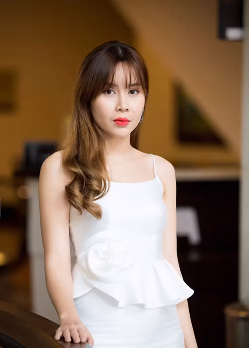 Hiện tại, Lưu Hương Giang đã tái xuất sau thời gian nghỉ sinh con thứ hai. Cô tích cực đi diễn và chuẩn bị cho các dự án âm nhạc.