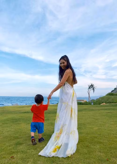 Loat anh hiem ve con trai Thu Minh sap tron 2 tuoi-Hinh-7