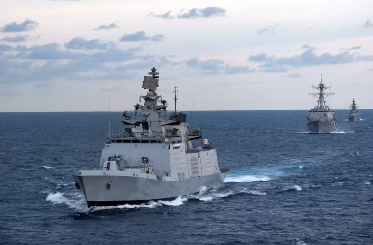 Trong số các tàu chiến tập trận với khối ASEAN thì chiếc INS Satpura (F48) thuộc hàng hiện đại nhất. Đây là chiếc thuộc lớp tàu hộ vệ tàng hình đa năng Shivalik do Ấn Độ tự thiết kế, chế tạo và đưa vào sử dụng từ năm 2011. Con tàu có lượng giãn nước tới 6.200 tấn, dài 142m, rộng 16,9m, thủy thủ đoàn 257 người.