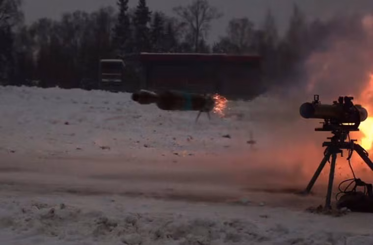 Đạn PG-29V chuyên dùng chống xe tăng bọc giáp phản ứng nổ ERA. Trong đó, đầu đạn lõm phía trước cỡ 64mm chịu trách nhiệm phá giáp cảm ứng nổ gắn trên xe tăng. Đầu đạn thứ 2 cỡ 105,2mm xuyên giáp chính của xe.